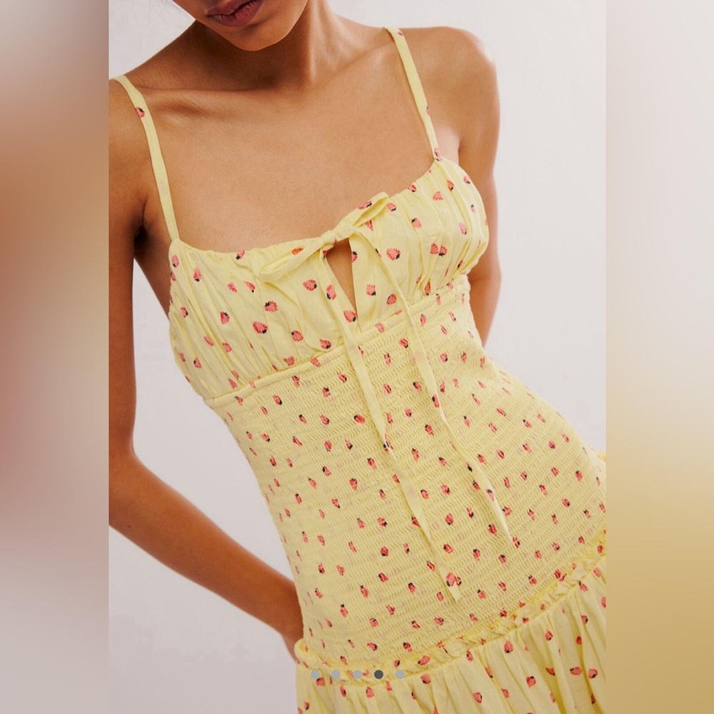 SOLD | Free People Lavender Daze Strawberry Smocked Midi Dress Size Medium NWOT - Picture 2 of 10